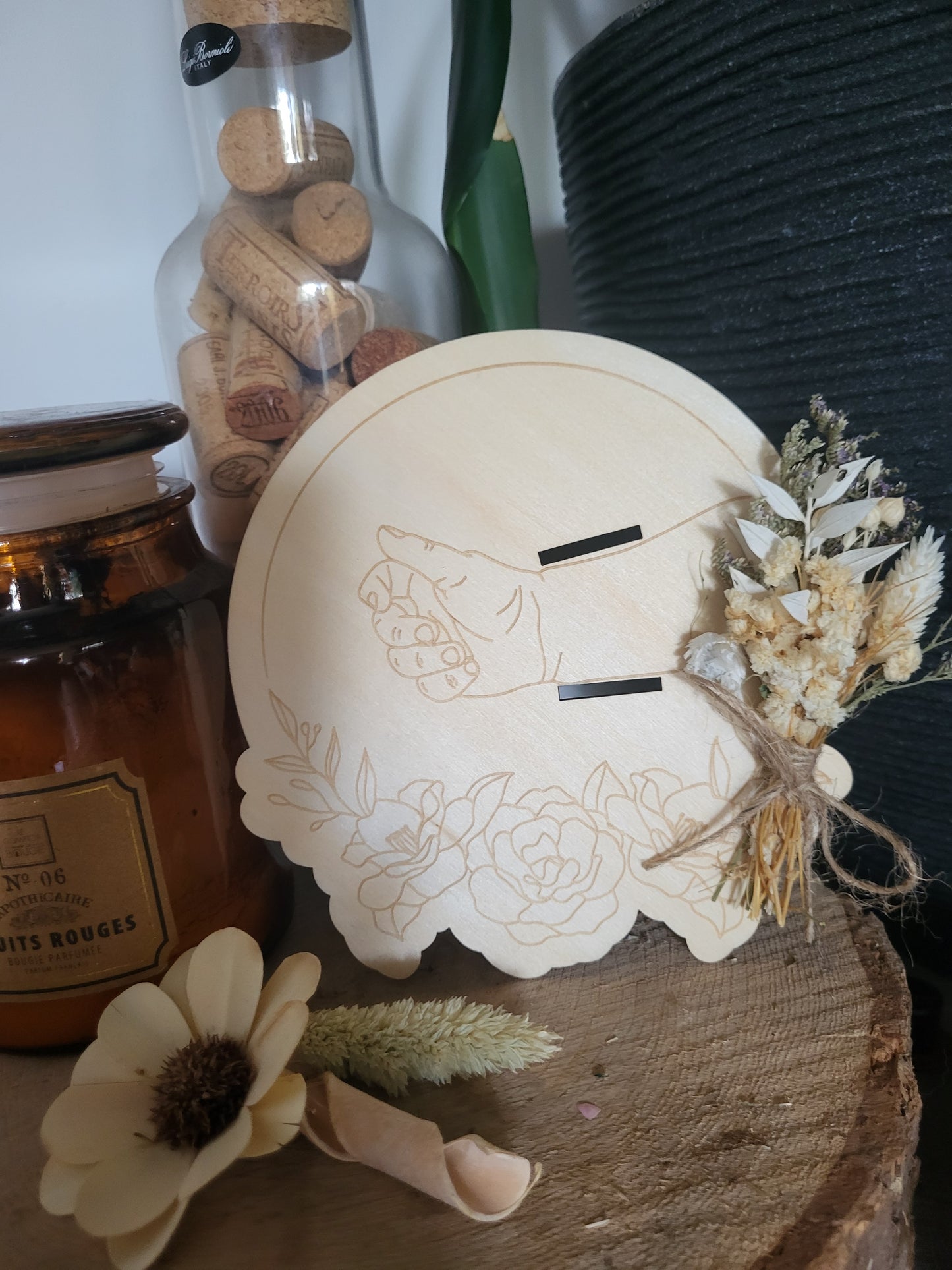 Socle en bois naissance